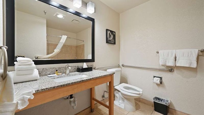 Photo of Best Western Plus Executive Inn & Suites