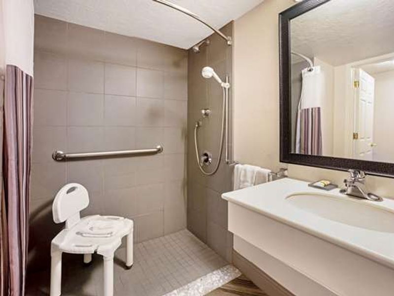 Photo of La Quinta Inn & Suites by Wyndham Tacoma - Seattle