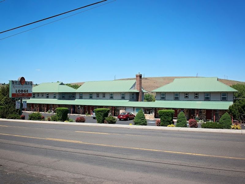 Rugged Country Lodge