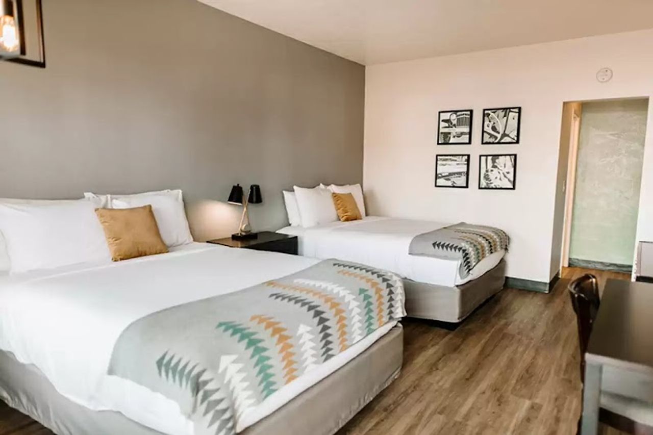 Photo of Maverick Hotel Eugene Near University, Ascend Hotel Collection - Room, 2 Queen beds