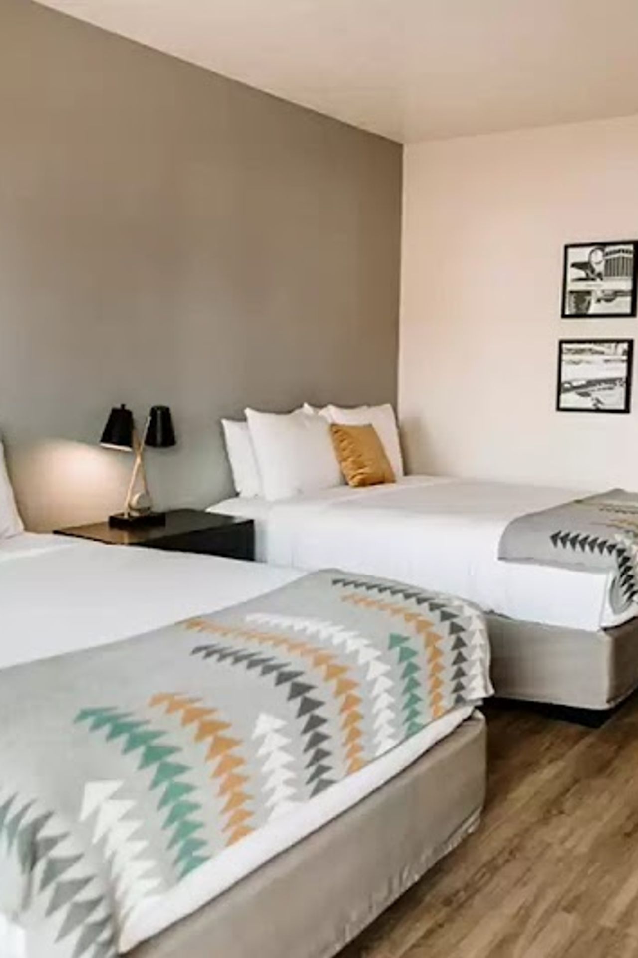 Photo of Maverick Hotel Eugene Near University, Ascend Hotel Collection - Room, 2 Queen beds