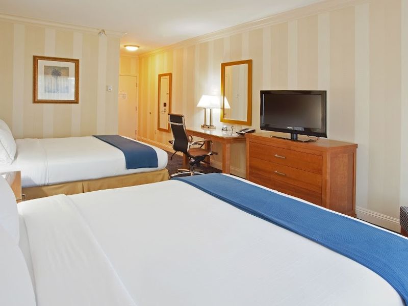 Photo of Holiday Inn Express & Suites Santa Cruz, an IHG Hotel