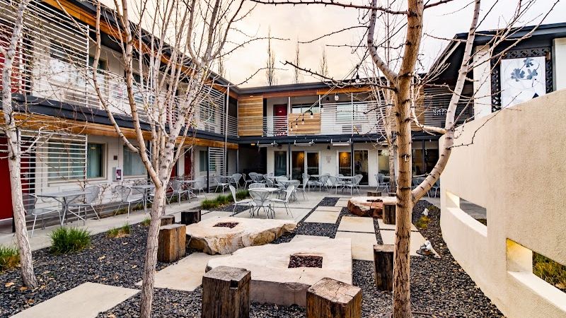 Photo of Modern Hotel