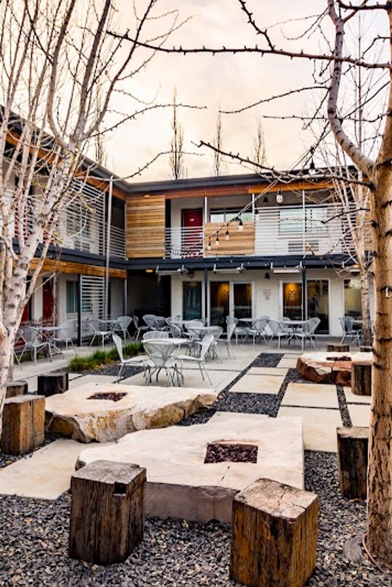 Photo of Modern Hotel