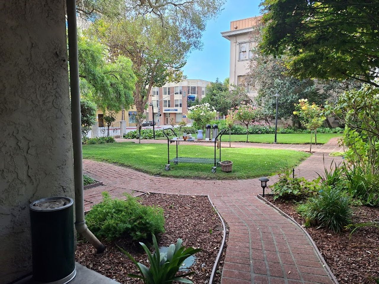 Photo of Merritt House Hotel - Exterior, Garden