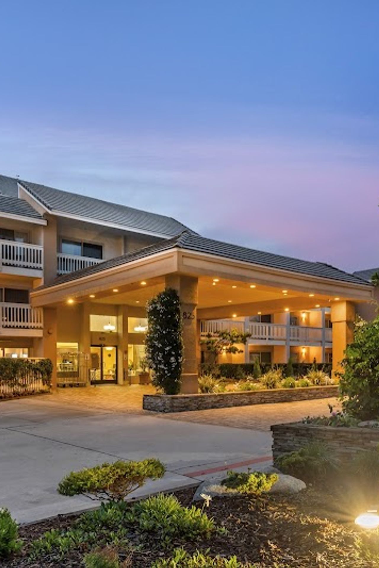 Photo of Best Western Plus Monterey Inn - Exterior, Property Entrance