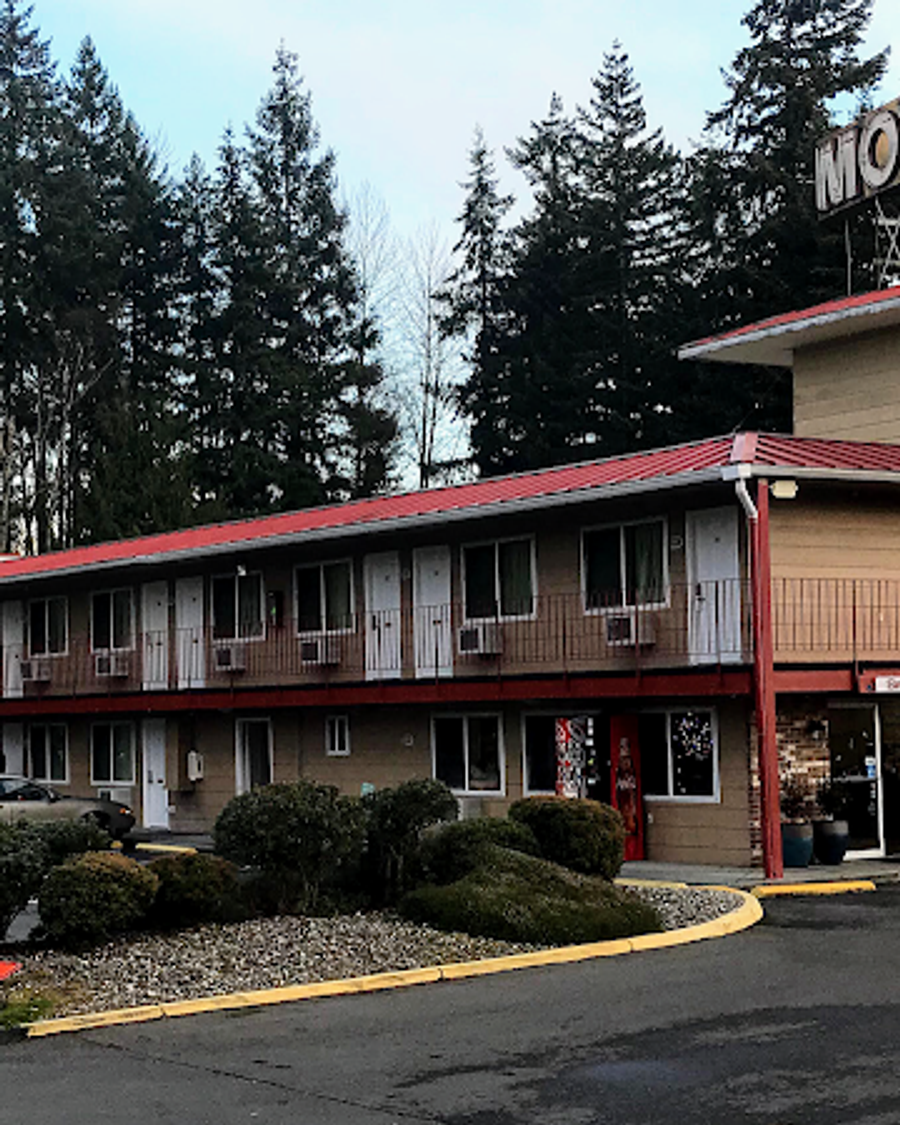 Smokey Point Motor Inn