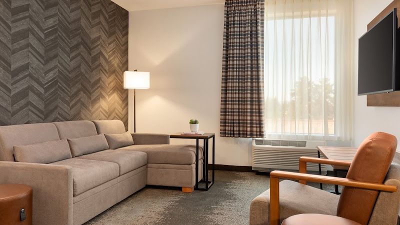 Photo of La Quinta Inn & Suites by Wyndham Santa Rosa Sonoma