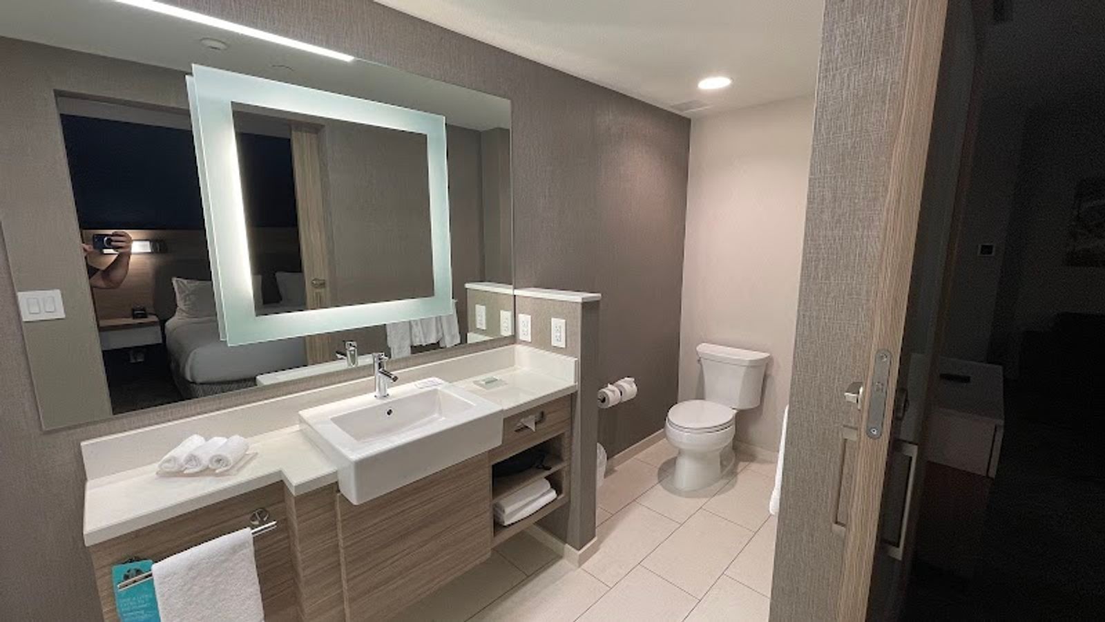 Photo of SpringHill Suites Oakland Airport