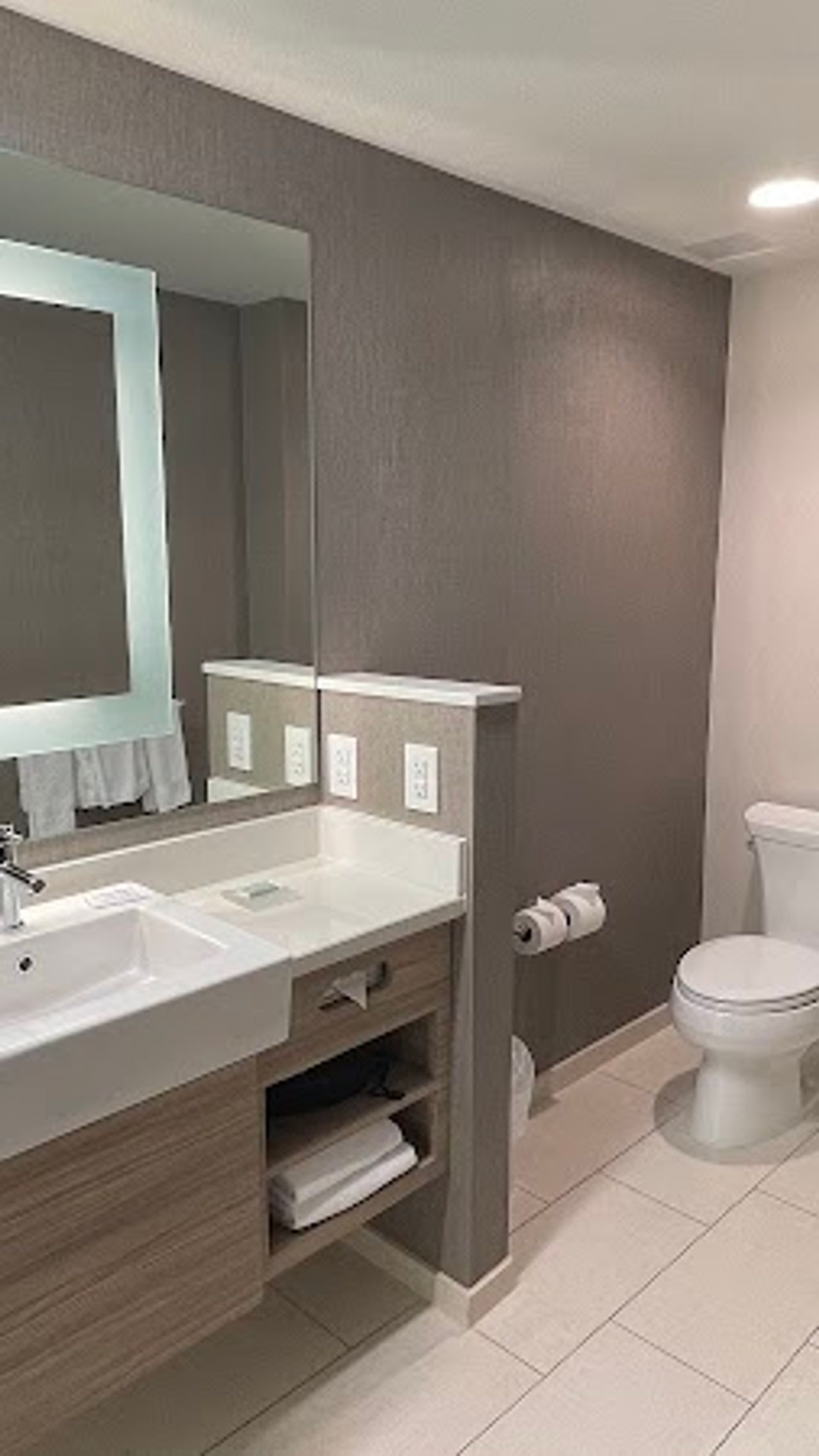 Photo of SpringHill Suites Oakland Airport