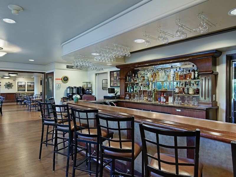 Photo of Oxford Suites Yakima