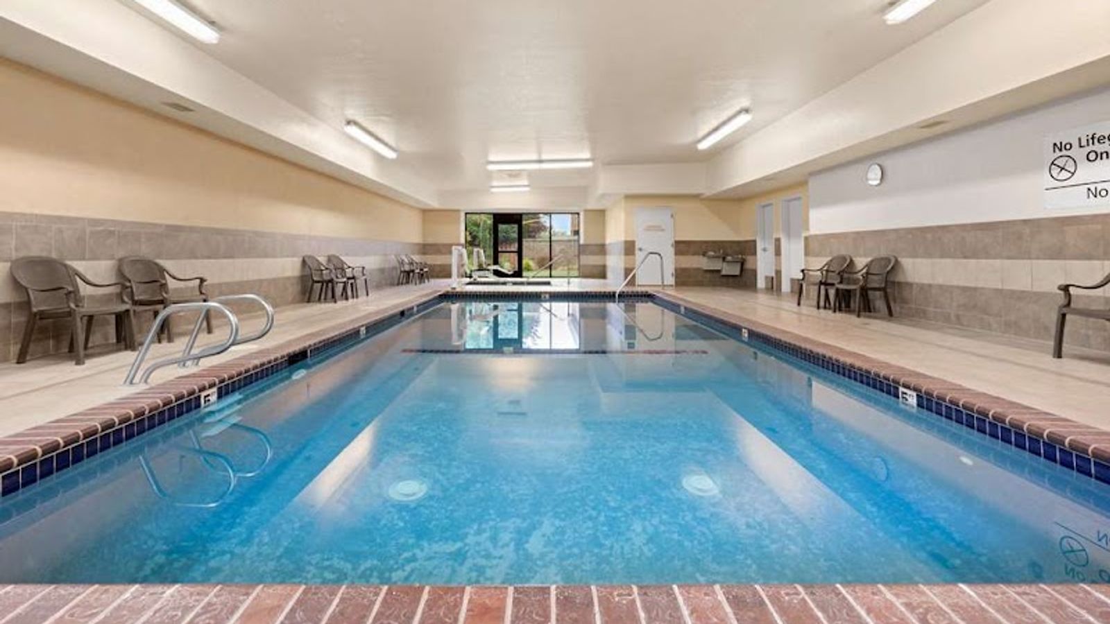 Photo of Hampton Inn & Suites Burlington