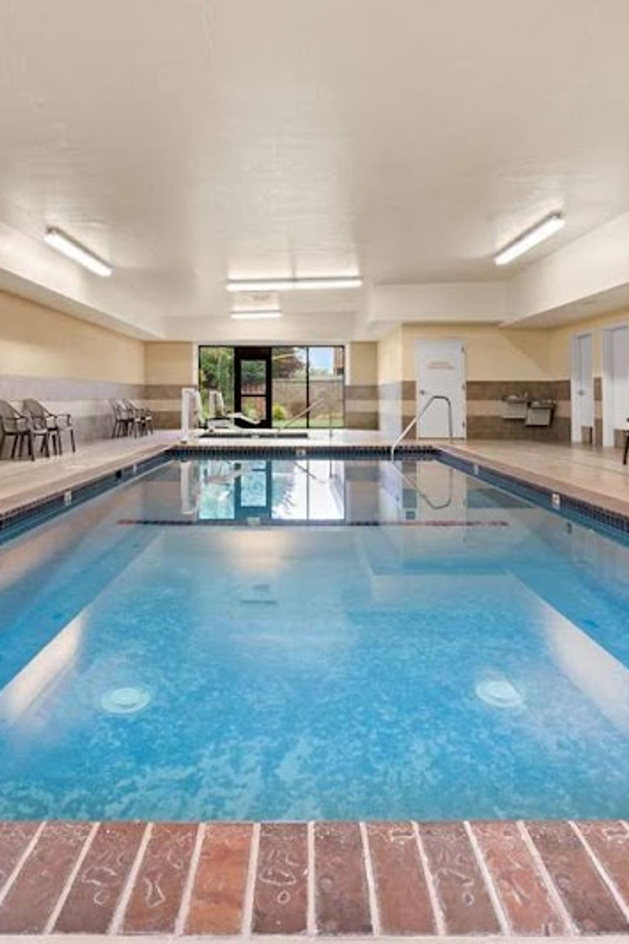 Photo of Hampton Inn & Suites Burlington