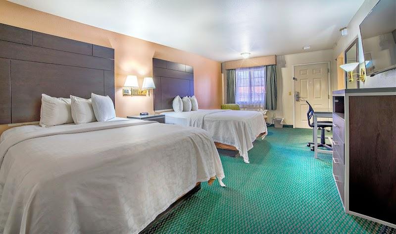 Photo of Turlock Inn