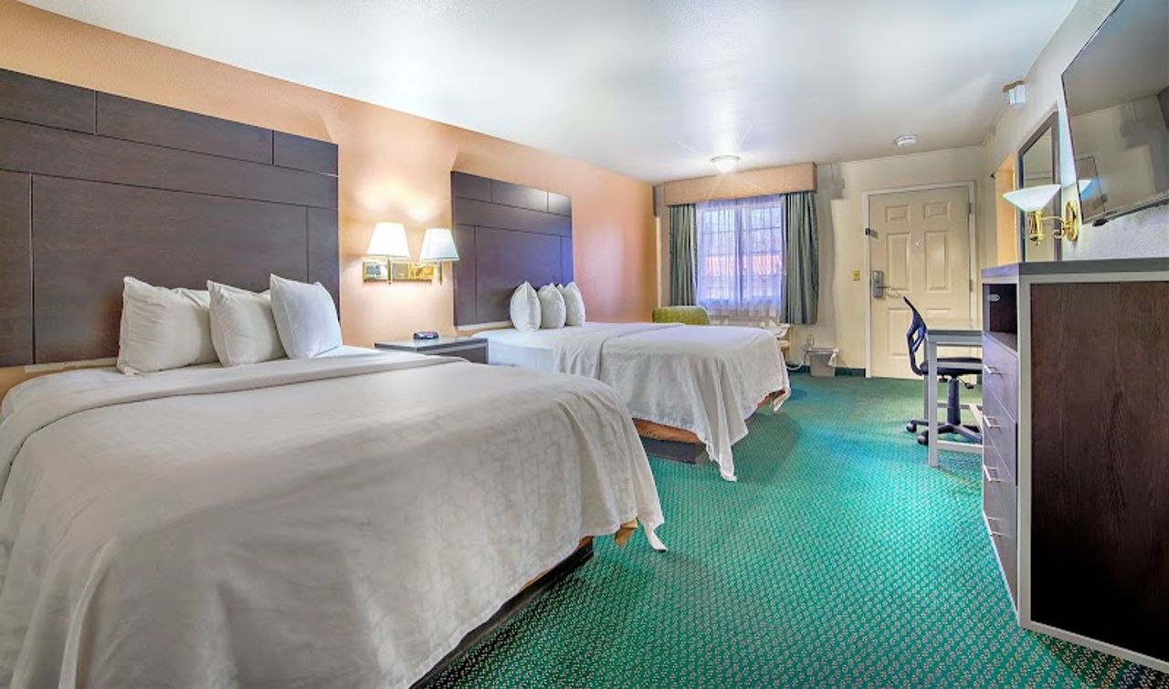 Photo of Turlock Inn