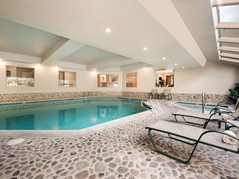 Photo of Best Western Plus Kentwood Lodge