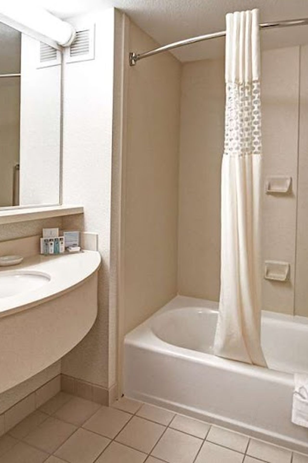 Photo of Hampton Inn Milpitas
