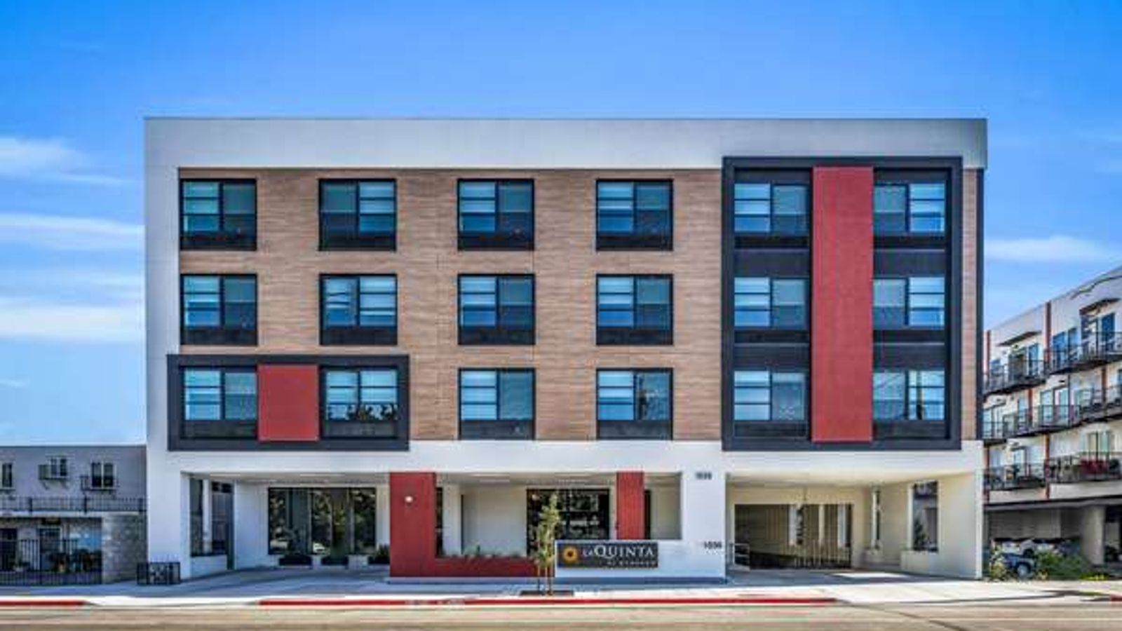 La Quinta Inn & Suites by Wyndham San Jose Airport-Downtown