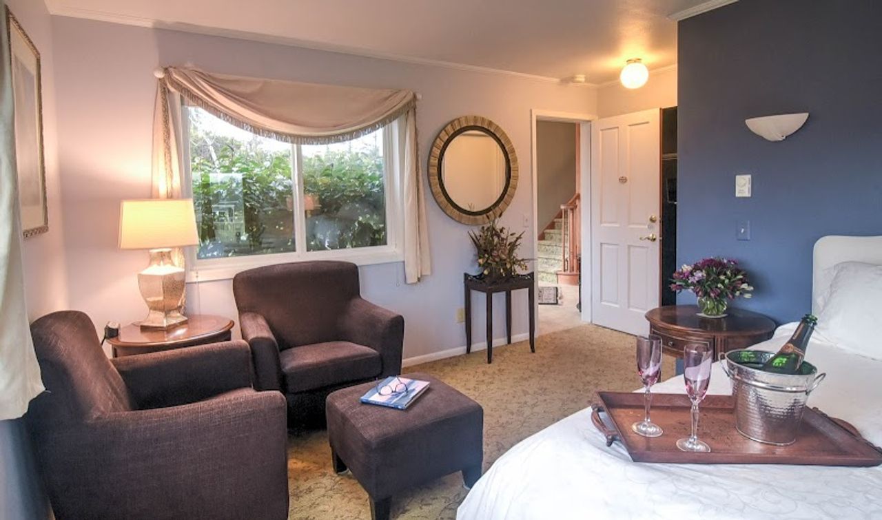 Photo of Trumpeter Inn Bed & Breakfast