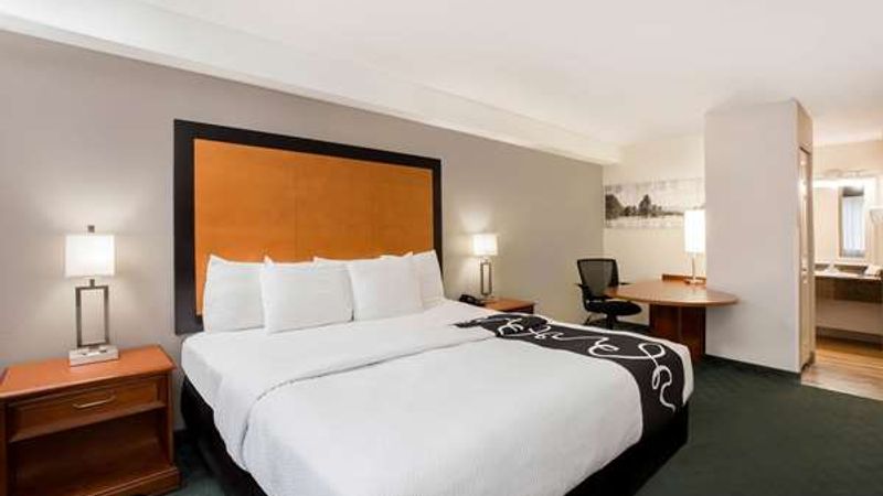 Photo of La Quinta Inn by Wyndham Everett