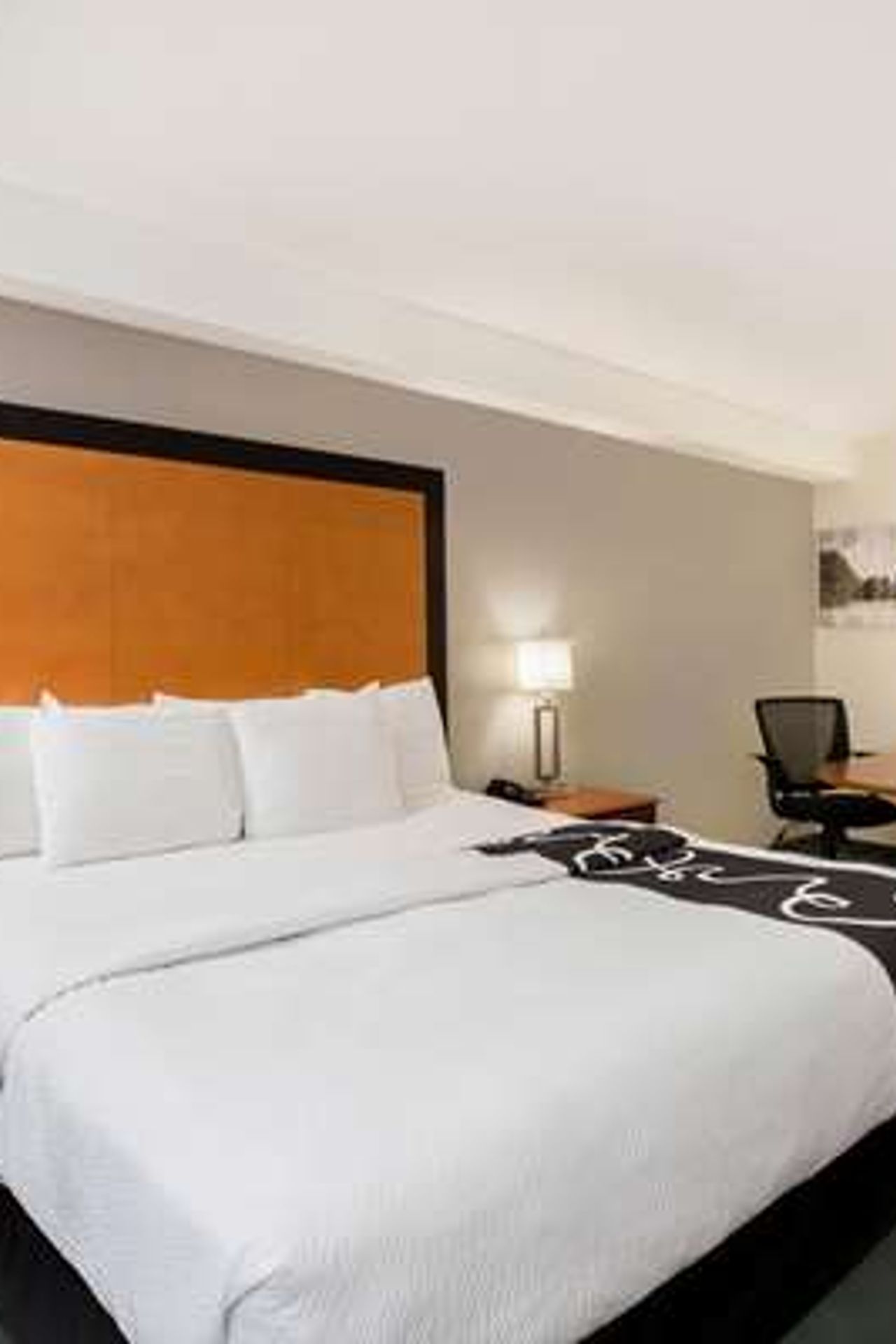 Photo of La Quinta Inn by Wyndham Everett