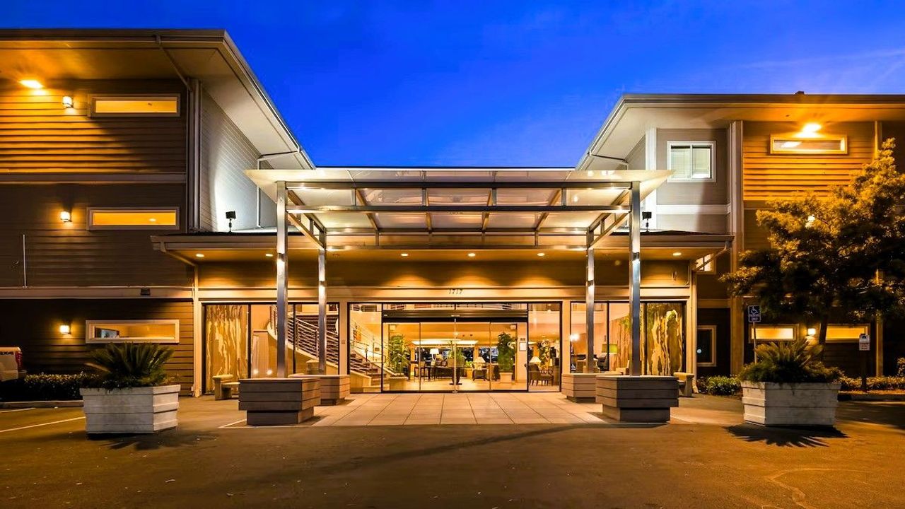 Best Western Plus Bayside Hotel