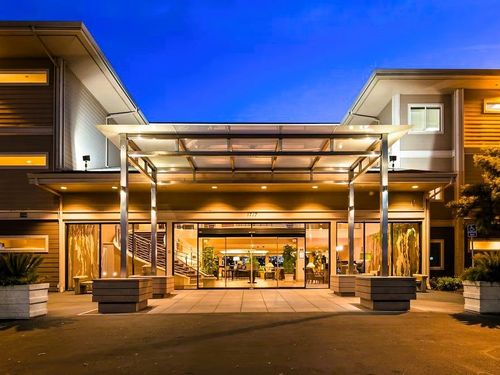Best Western Plus Bayside Hotel