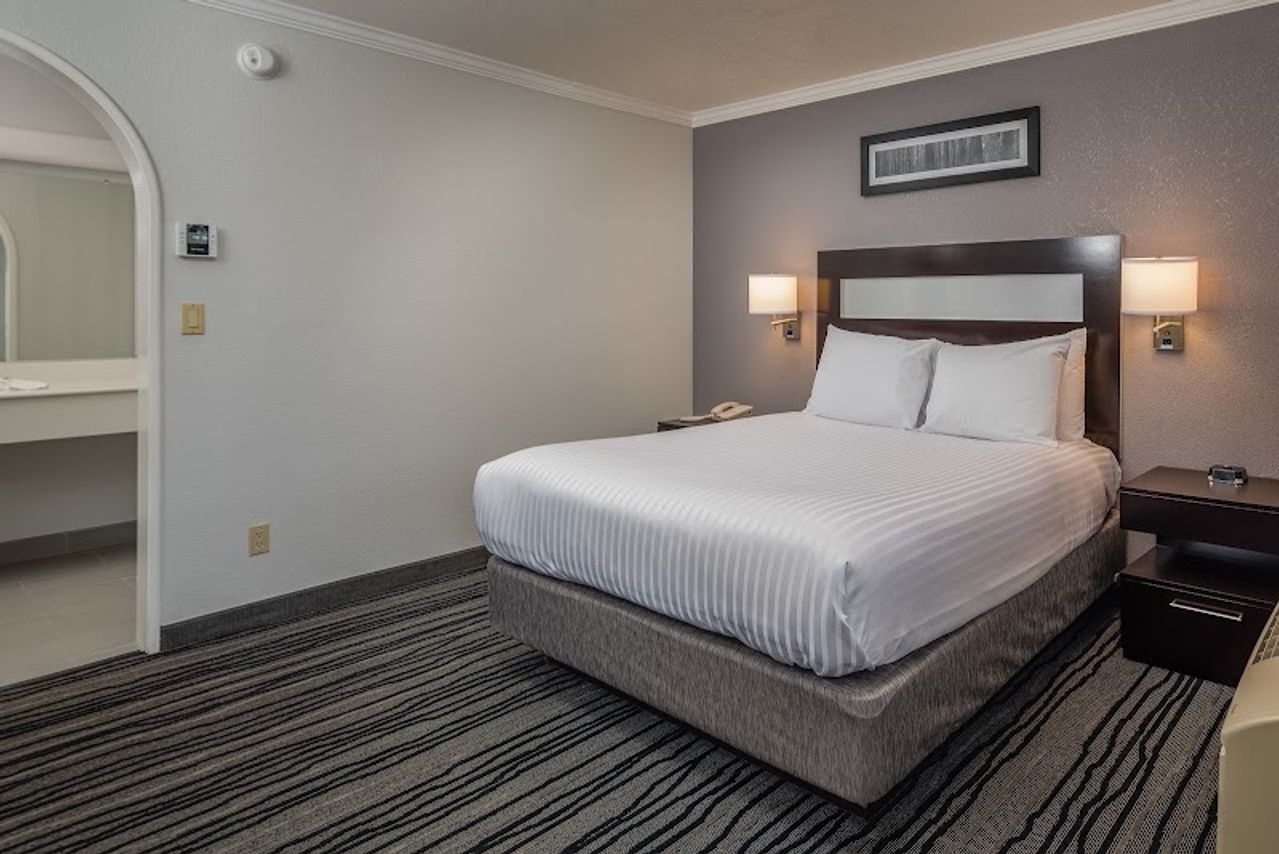 Photo of Redwood Creek Inn