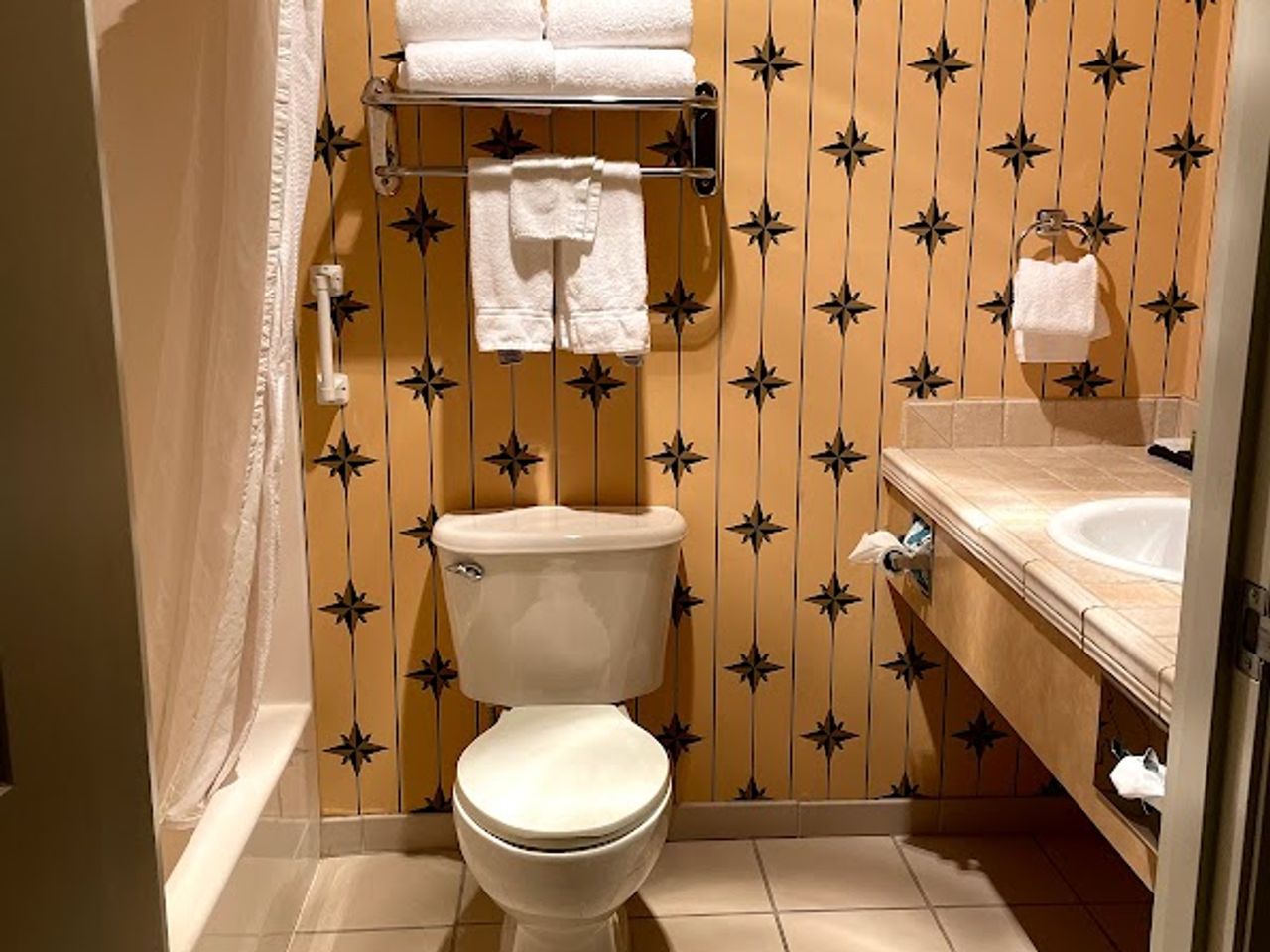 Photo of Plaza Inn & Suites
