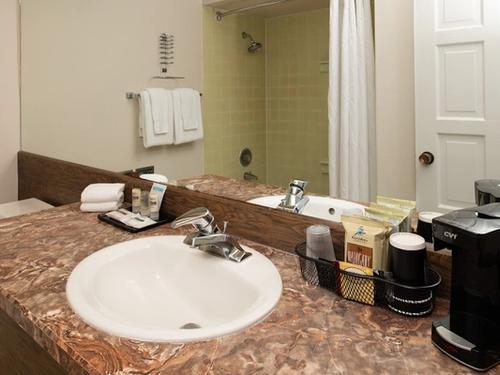 Photo of Astoria Riverwalk Inn
