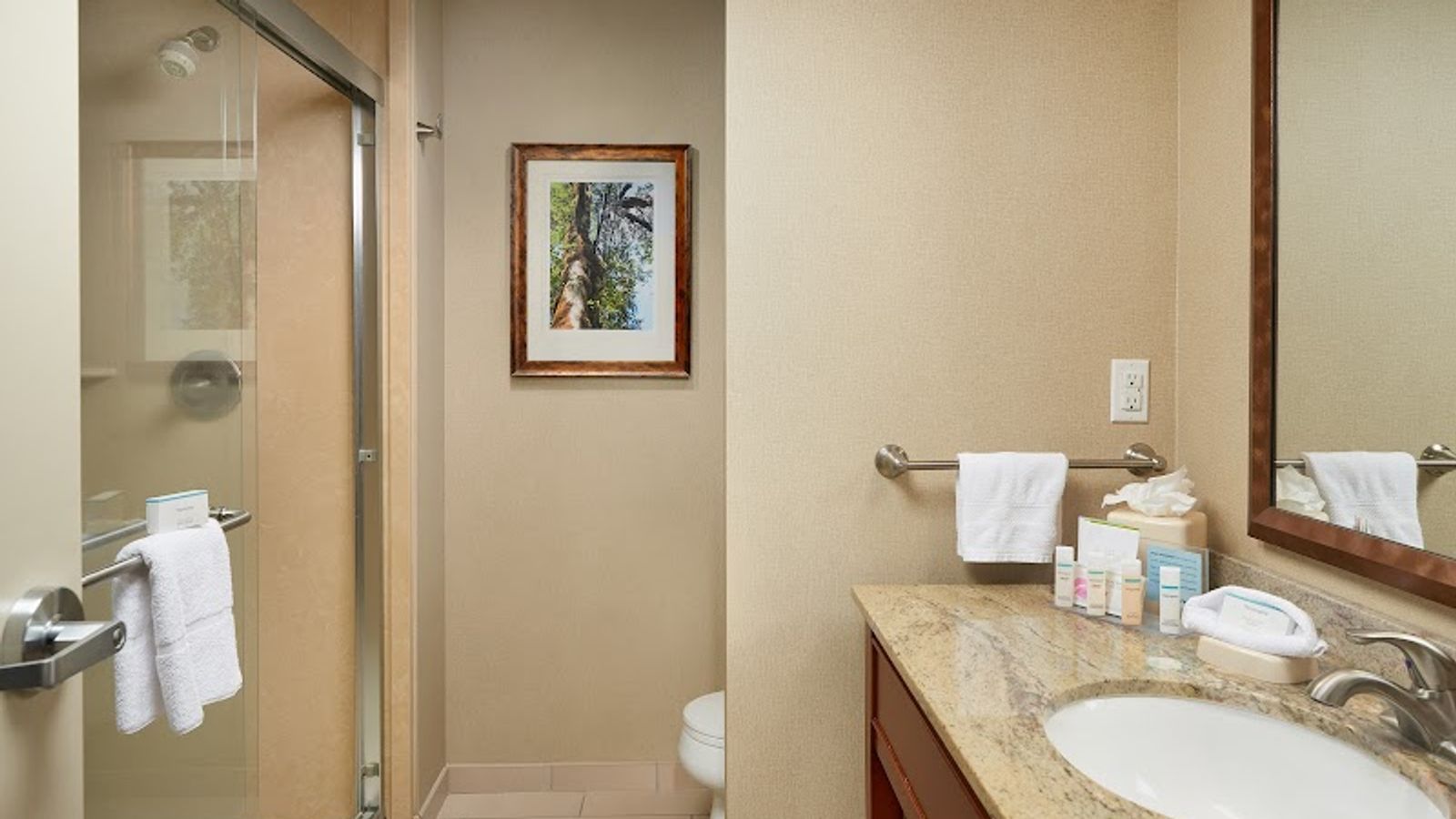 Photo of Hampton Inn & Suites Salem