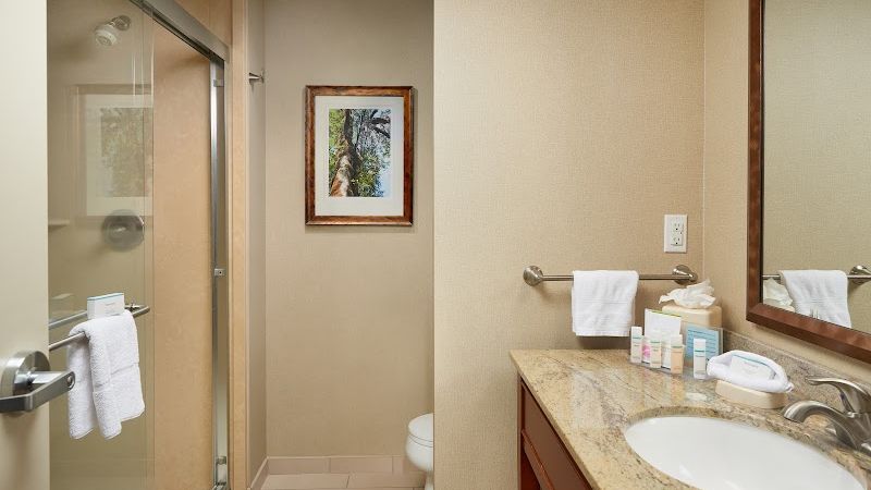 Photo of Hampton Inn & Suites Salem