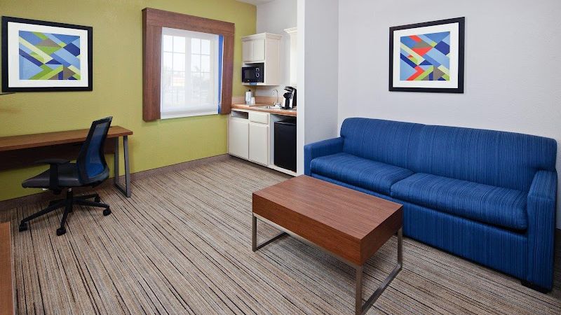 Photo of Holiday Inn Express & Suites Tulare by IHG