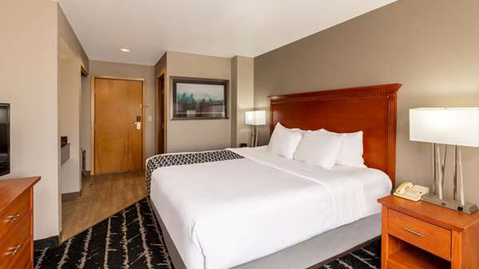 Photo of La Quinta Inn & Suites by Wyndham Vancouver