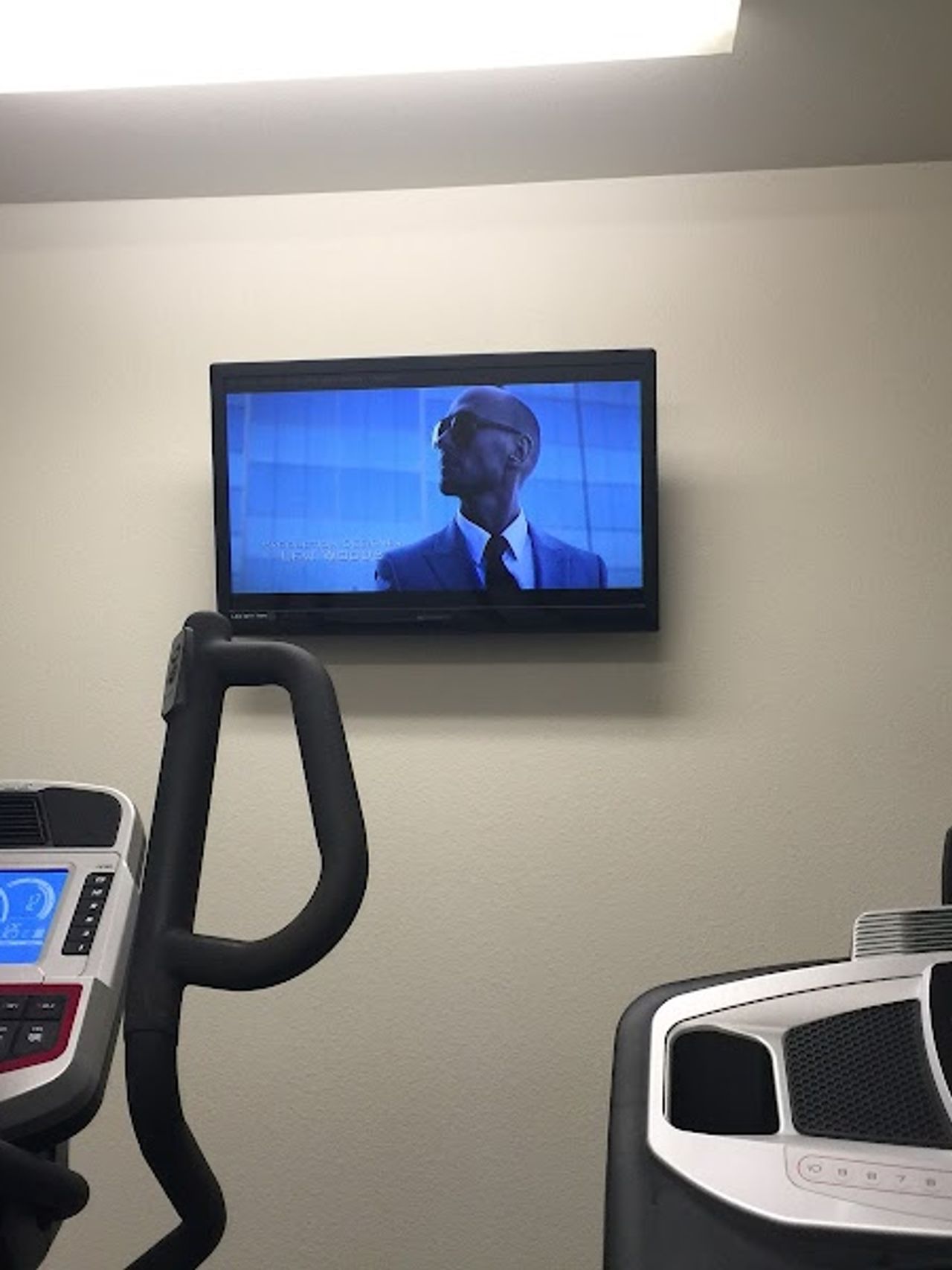 Photo of Travelodge Suites by Wyndham Newberg -Fitness center