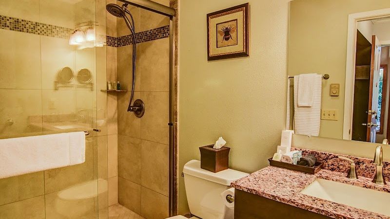 Photo of Trumpeter Inn Bed & Breakfast