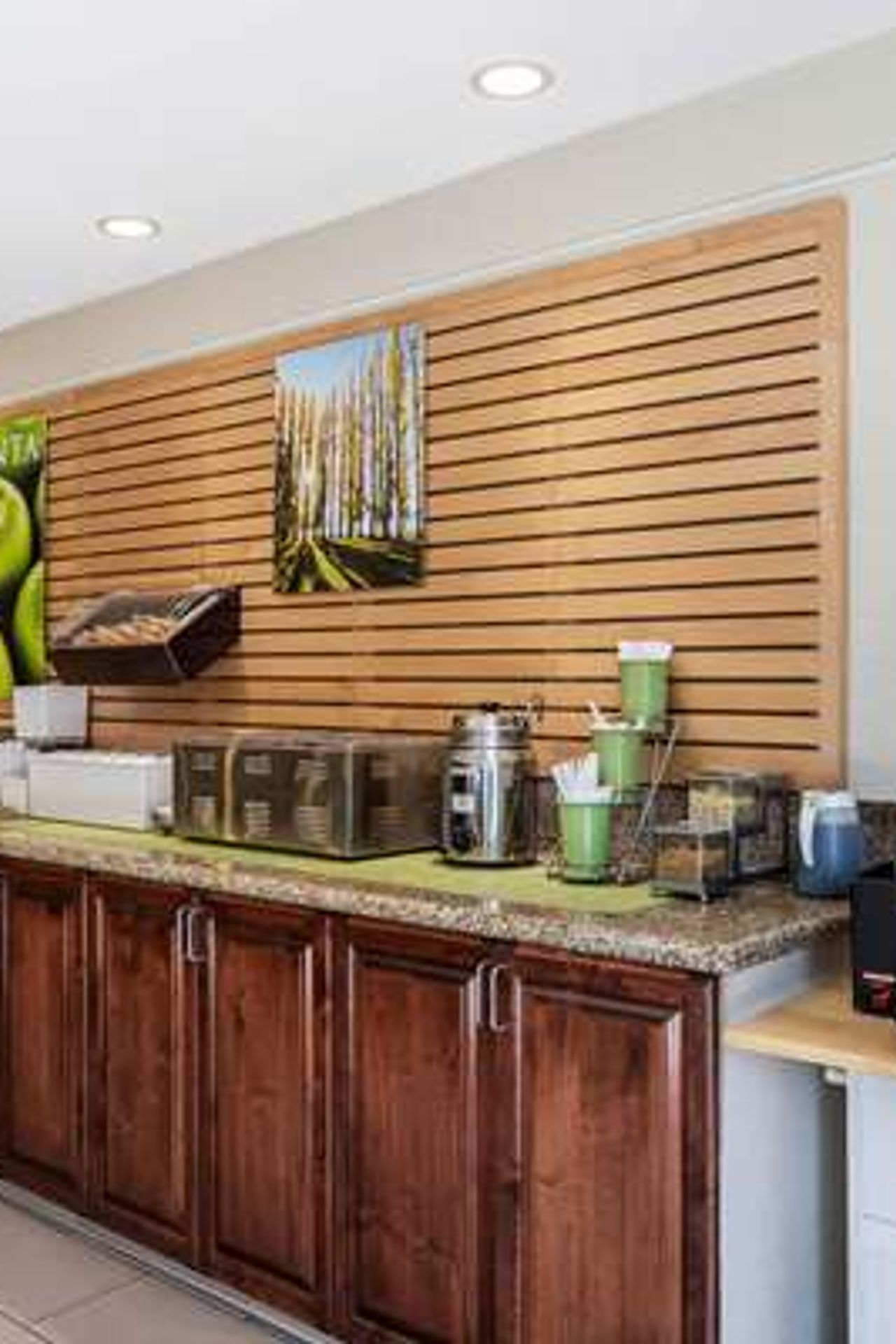 Photo of La Quinta Inn & Suites by Wyndham Bakersfield North