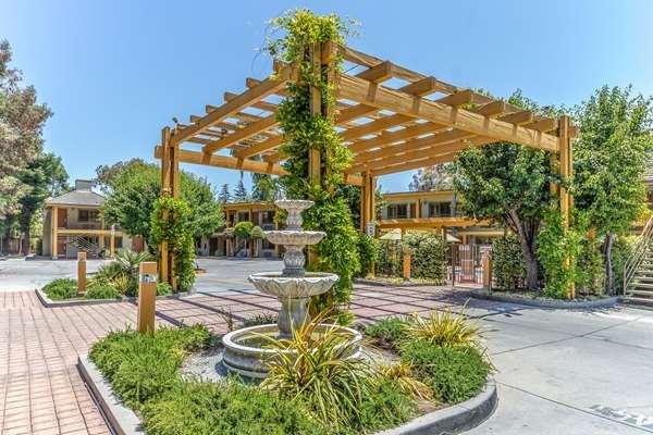 Photo of Comfort Inn Santa Cruz North