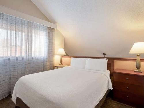 Photo of SenS Suites Livermore, SureStay Collection by Best Western