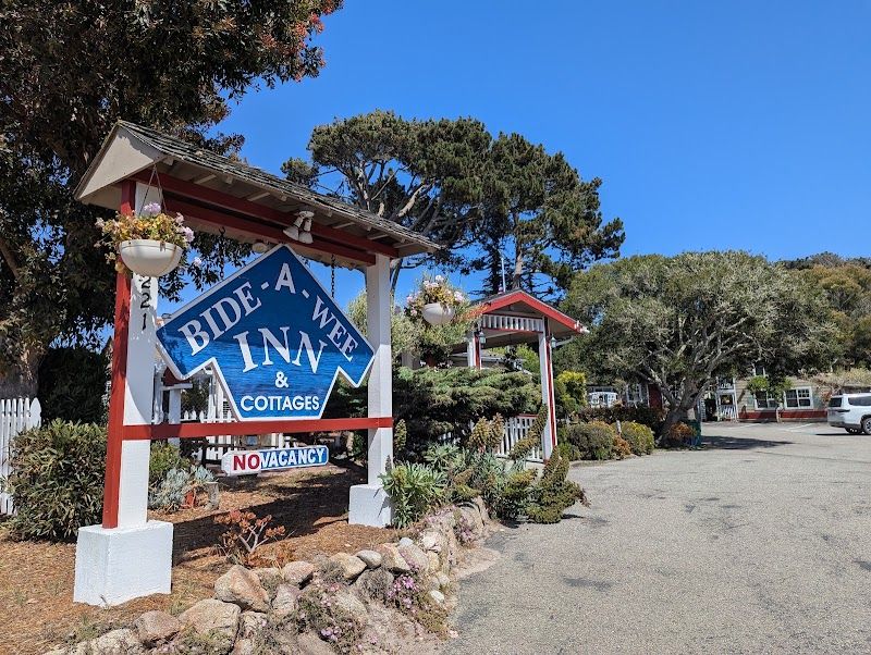 Bide-A-Wee Inn & Cottages