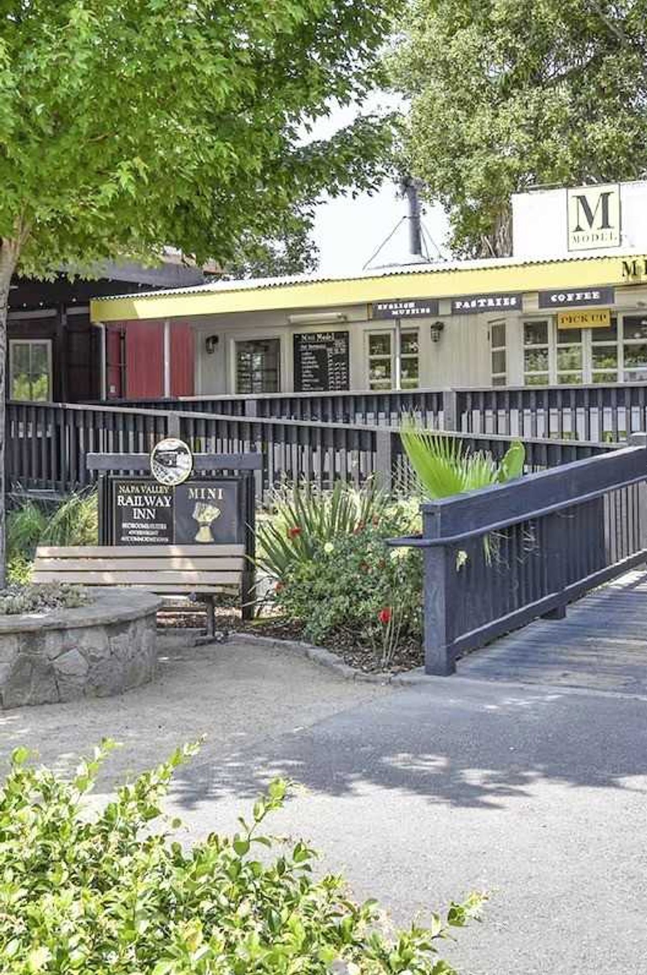 Napa Valley Railway Inn