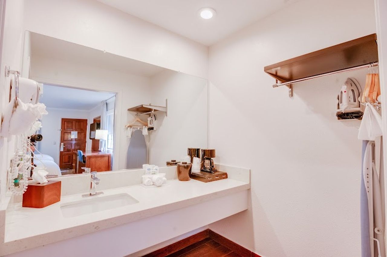 Photo of Ramada by Wyndham Mountain View