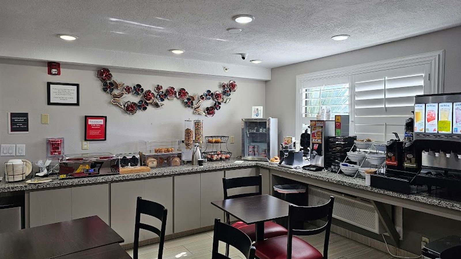 Photo of Ramada by Wyndham Medford Airport North