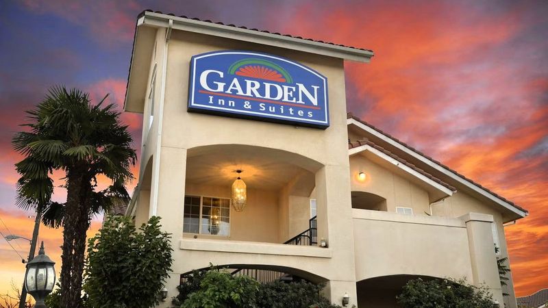 Garden Inn and Suites