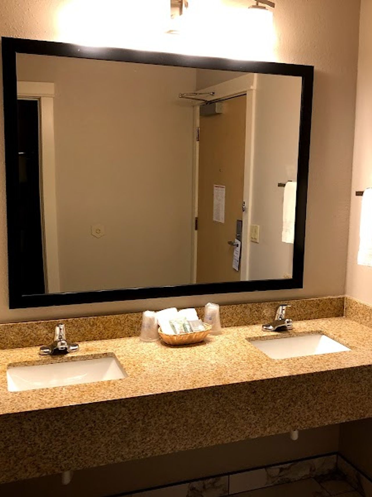 Photo of Lighthouse Suites Inn