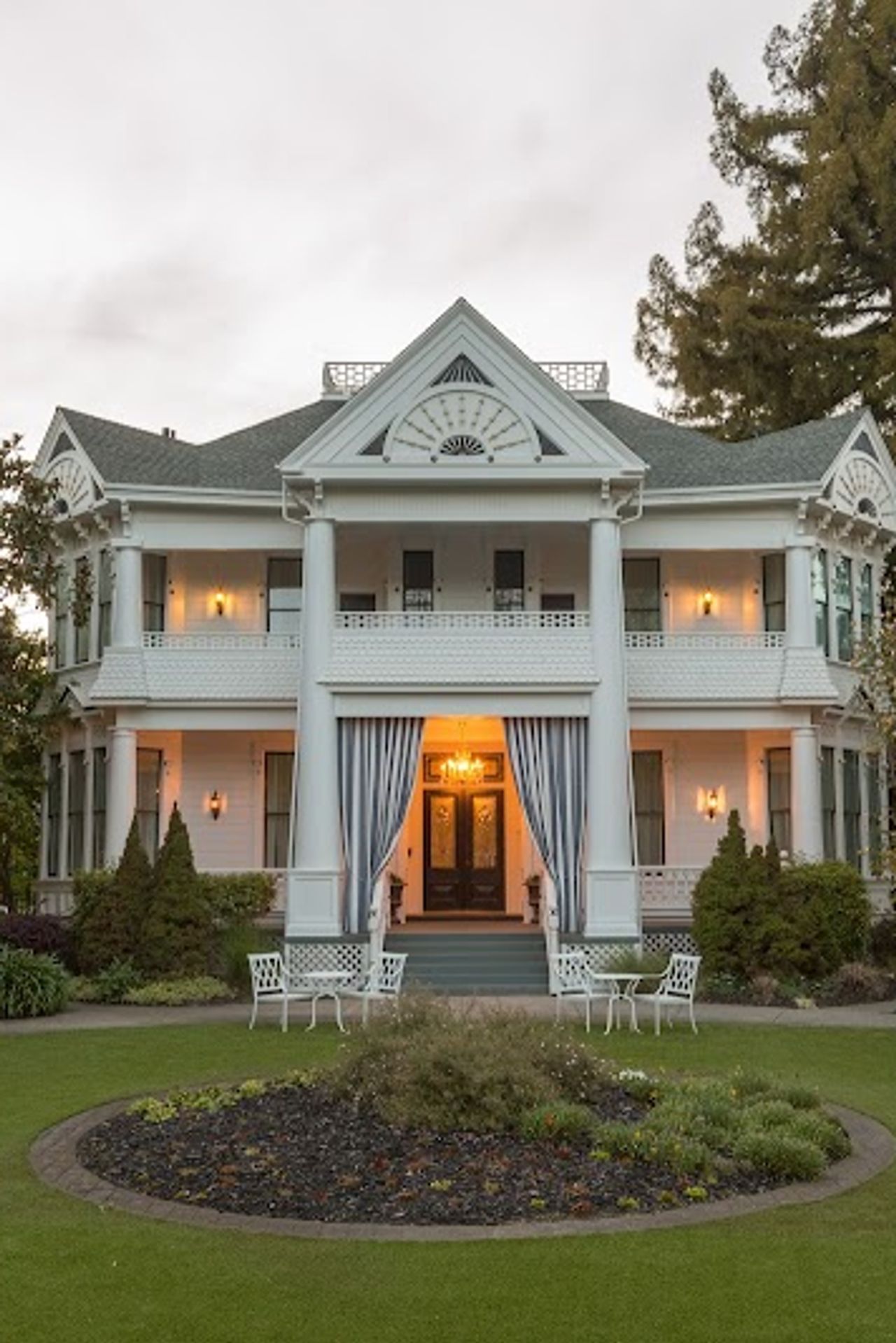 Photo of White House Napa Valley Inn