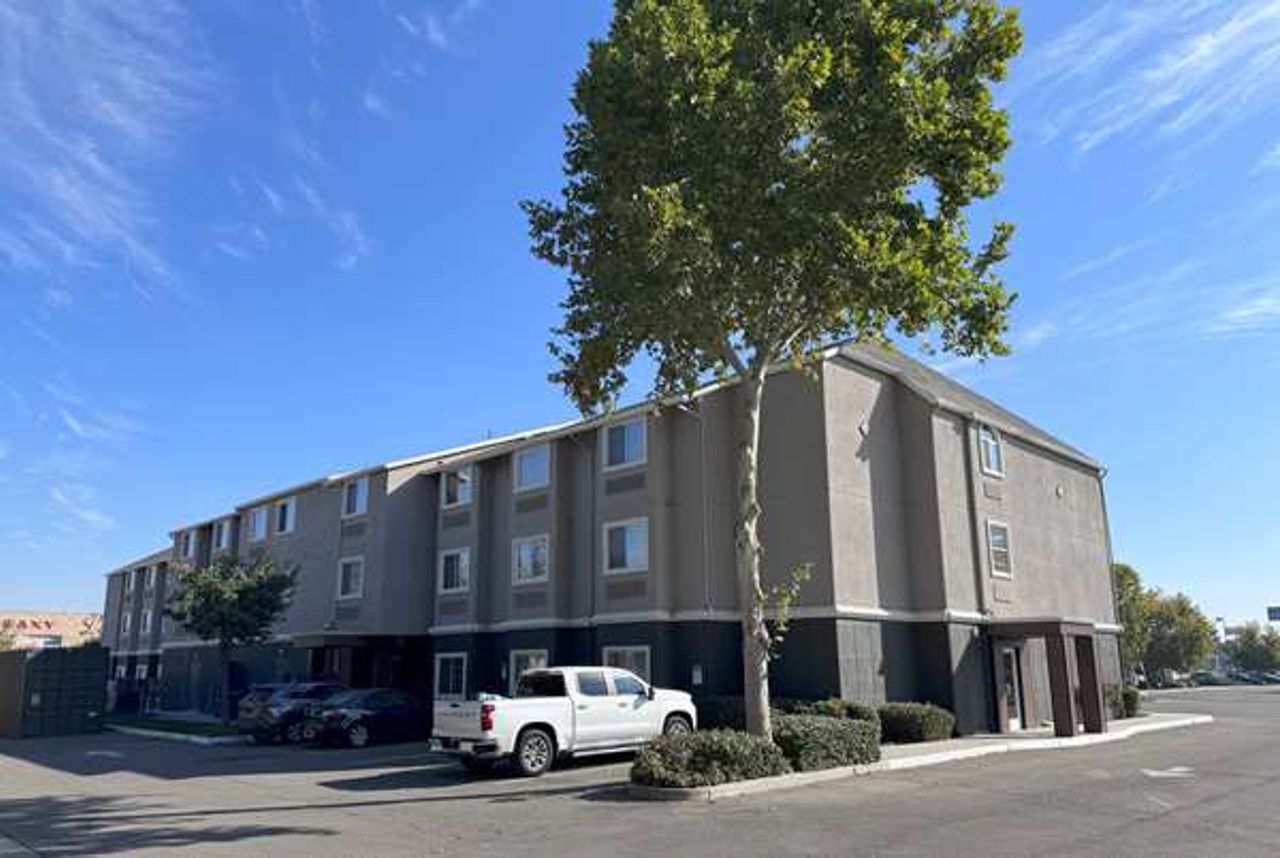 Photo of La Quinta Inn & Suites by Wyndham Tulare