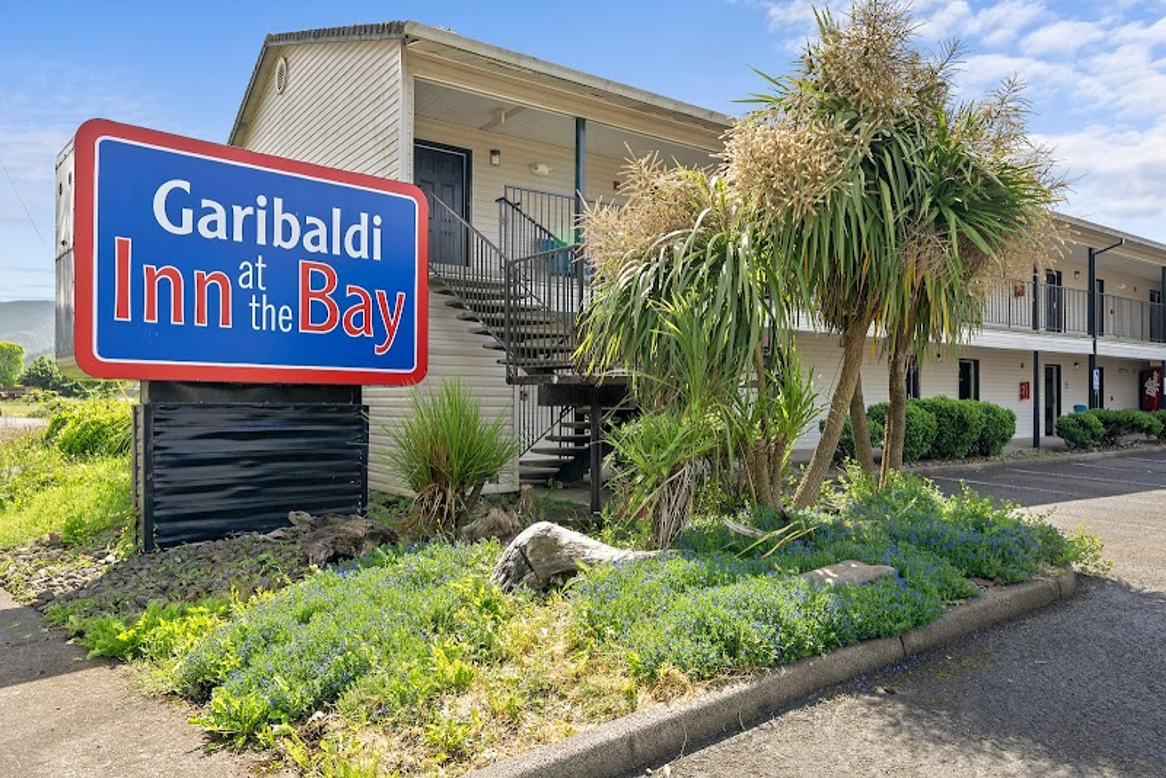 Garibaldi Inn at the Bay