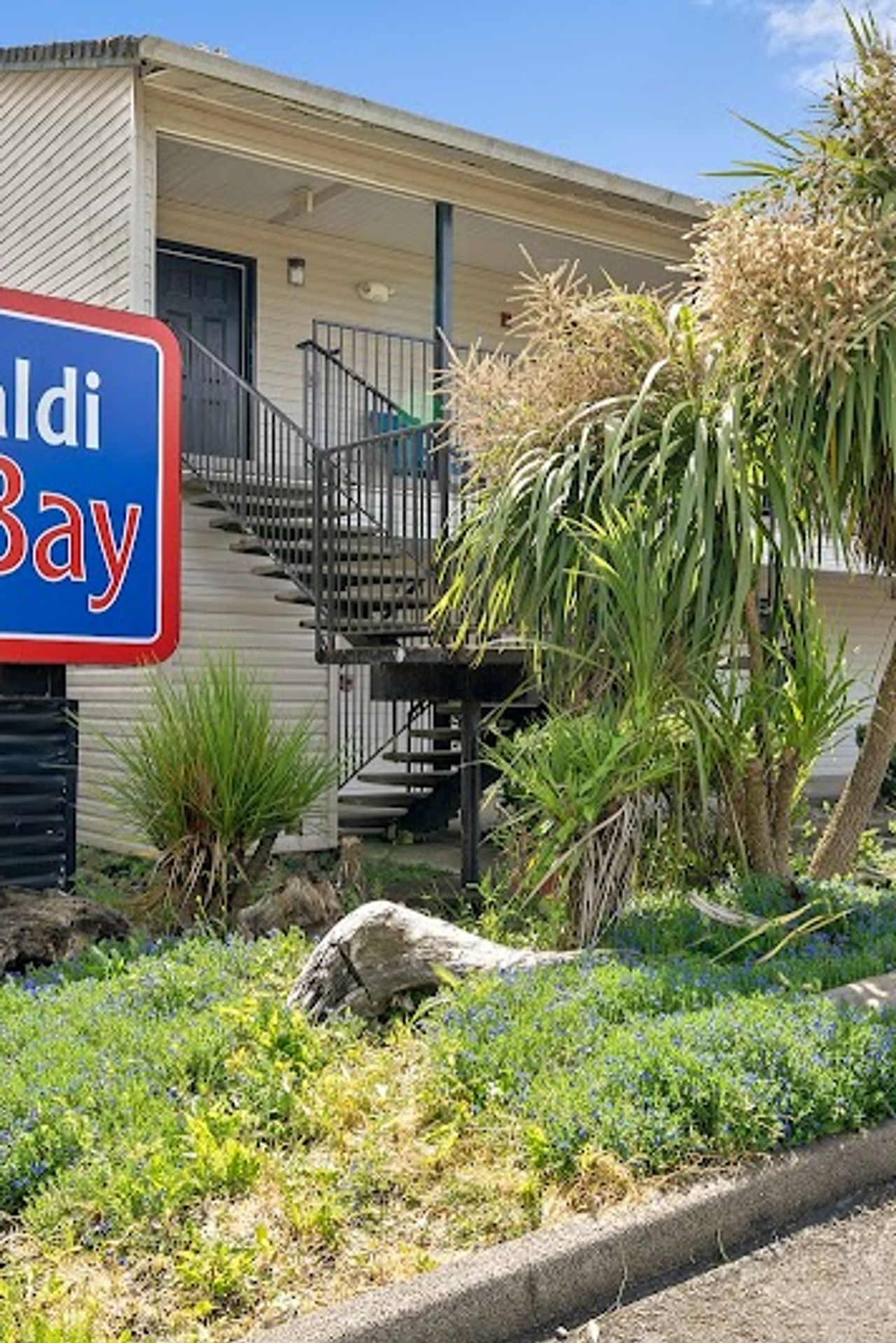 Photo of Garibaldi Inn at the Bay