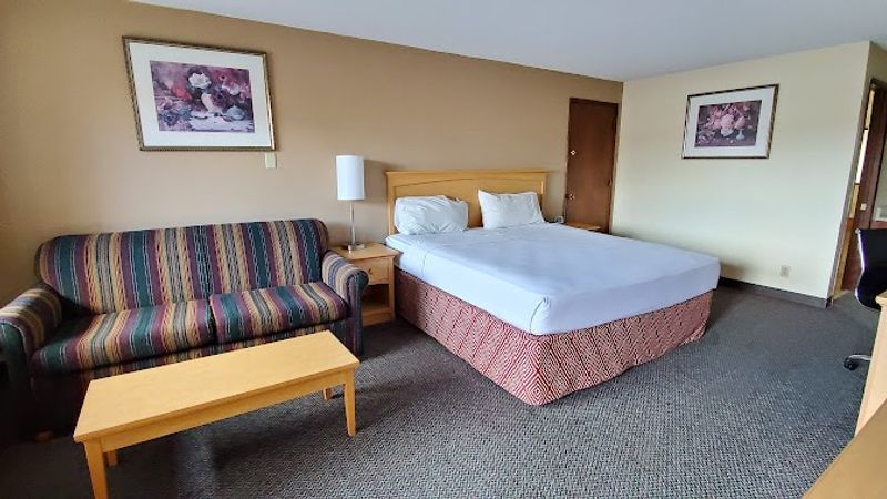 Photo of Olympic Inn & Suites